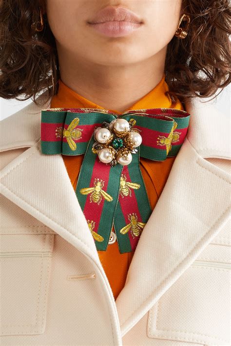 outfit gucci bow brooch|wearing brooches for women.